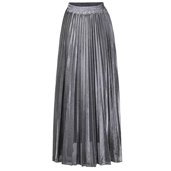 The SAVONNA Metallic Full Skirt - Picture 7 of 15